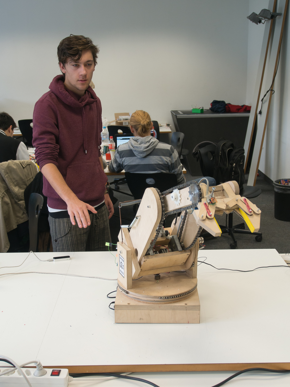 Gestengesteuerter Roboter